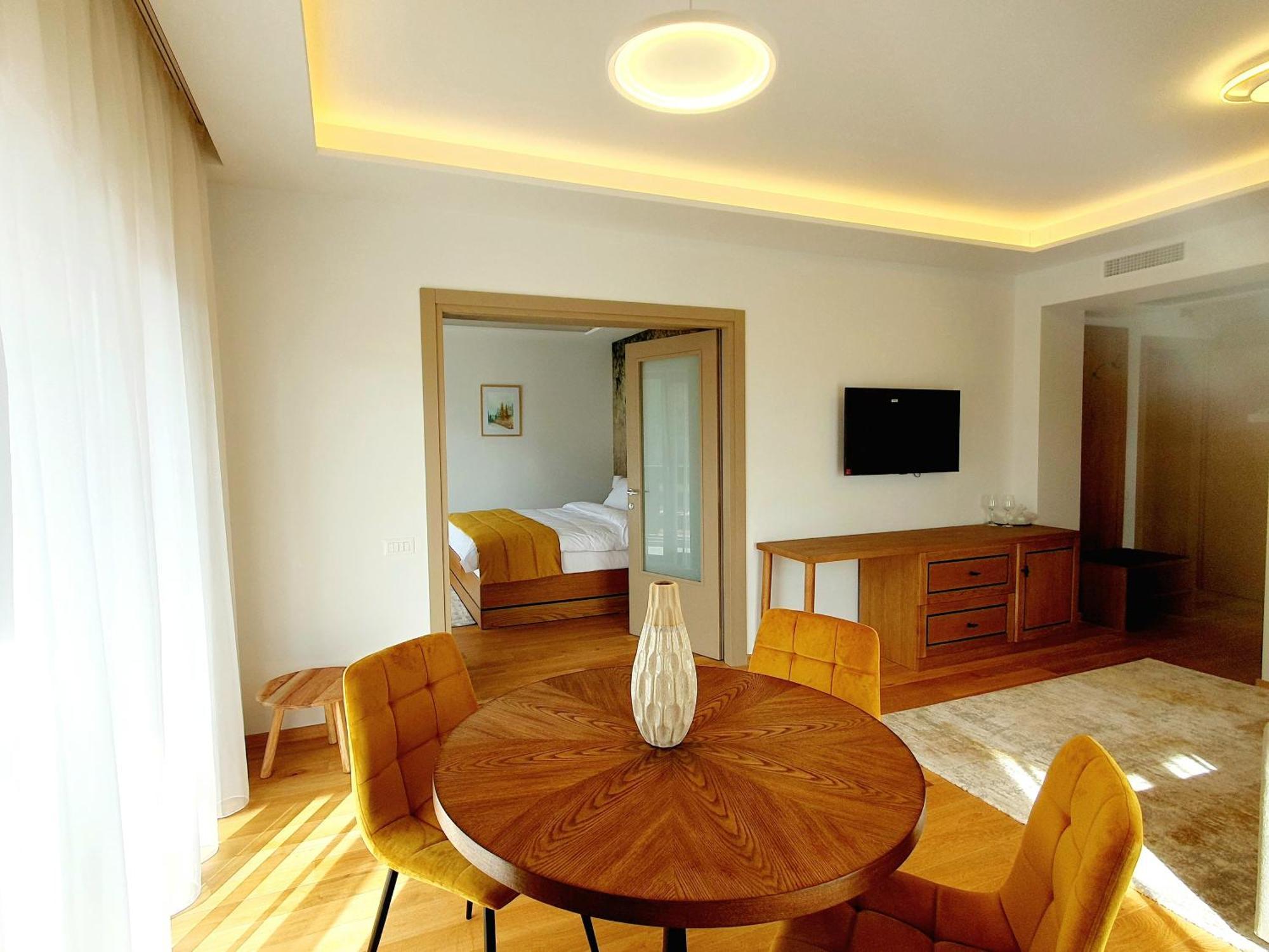 Pensiunea Leonida - Resort Leonida Poiana Tapului エクステリア 写真